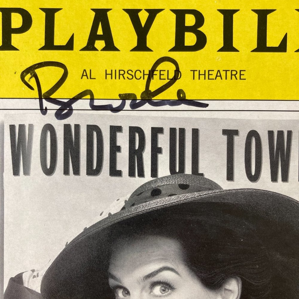 Signed BROOKE SHIELDS (only) Playbill WONDERFUL TOWN JENNIFER HOPE WILLS 2005 - Picture 2 of 3